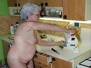 OmaHoteL This Granny Picture Compilation is Sick