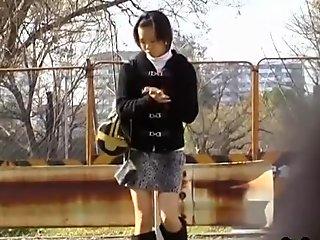 Kinky sharking video showing a lovely Japanese girl