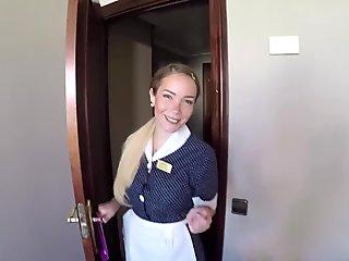 Thick Ass Chick Serves A Stiff Cock