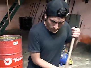 Amateur latin dude sucks
