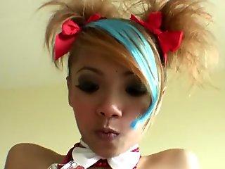 Thai teenager queen takes dick